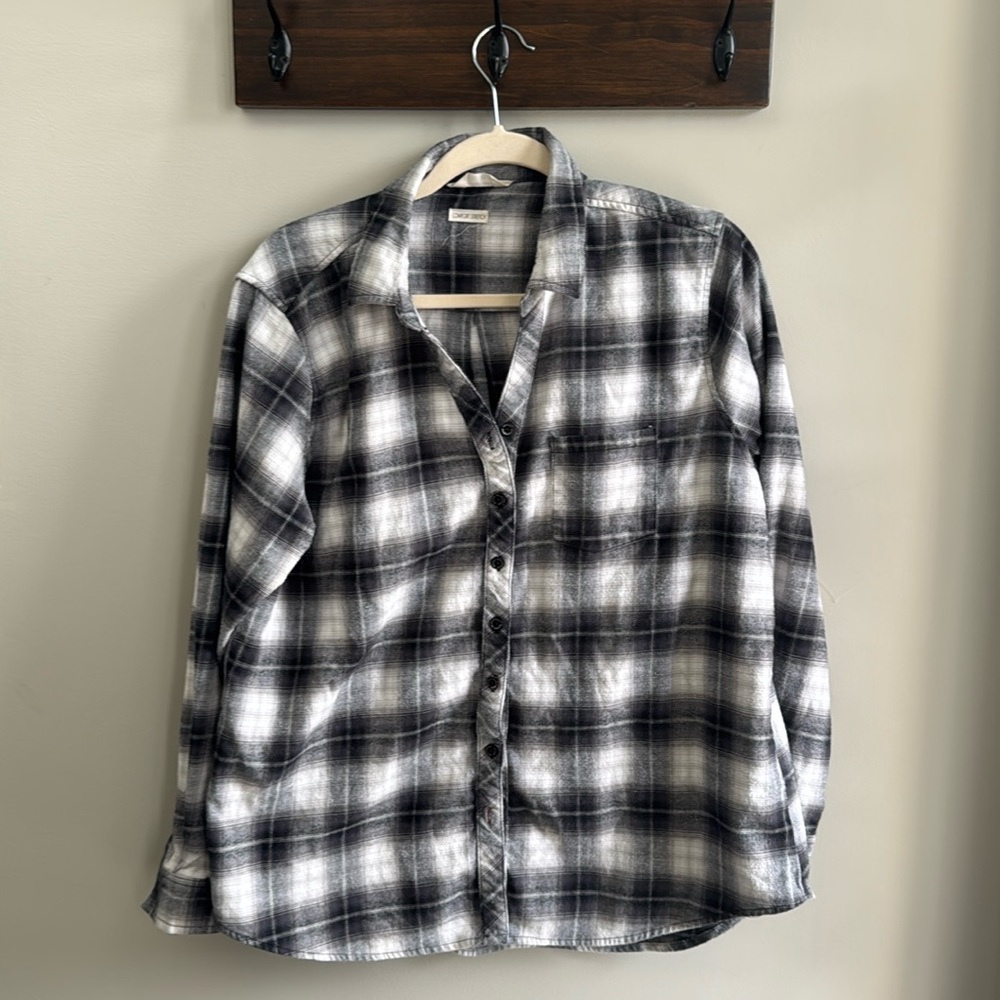 Weatherproof Vintage Gray and White Flannel Button Down Top, Size Large